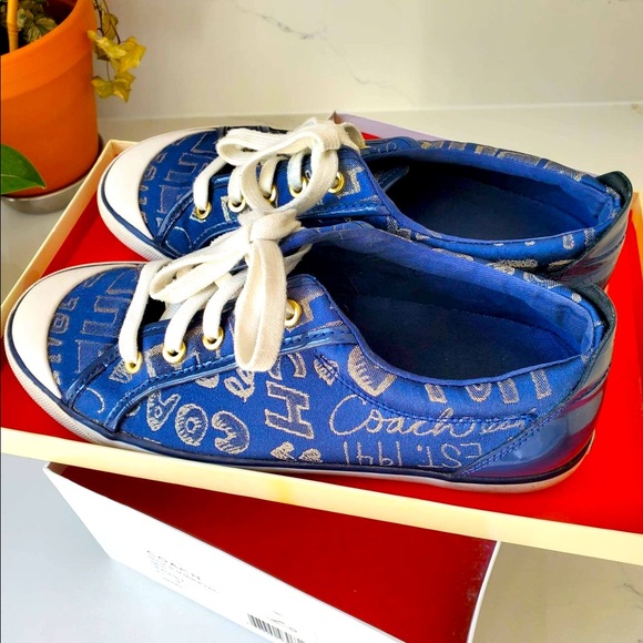 🔥🔥🔥 COACH SHOES 🔥🔥🔥 SIZE 9B, monogram fabric. Blue, sole monogram. - Picture 1 of 7